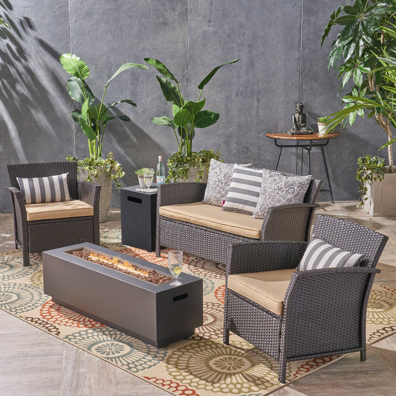 Outdoor 4 Seater Wicker Chat Set with Fire Pit - NH524503